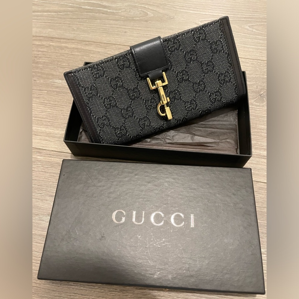Gucci GG Mongram Wallet Navy Gold Authentic